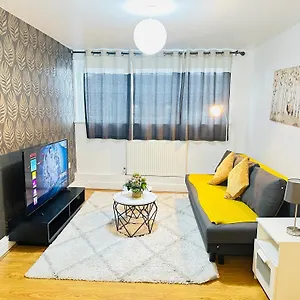 shoreditch-apartments-central.brighton-hotels-england.com/